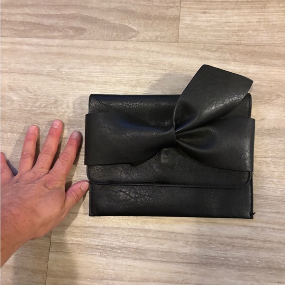 Black leather Clutch with Bow Detail by Anthropology - Picture 6 of 7